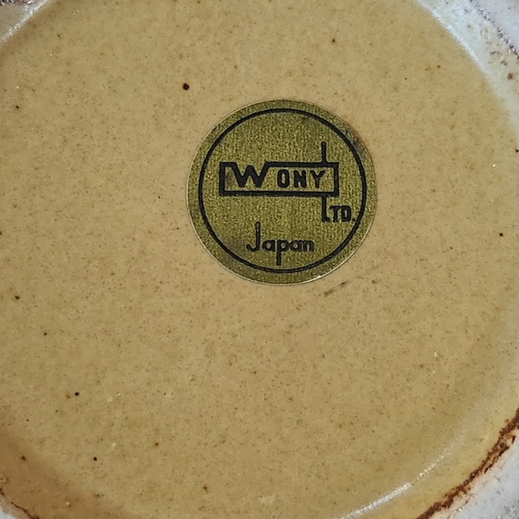 Vintage WONY Ltd Japan Stoneware Vase – 5″ Fish-Band Motif | Mid-Century Japandi - Picture 9 of 11